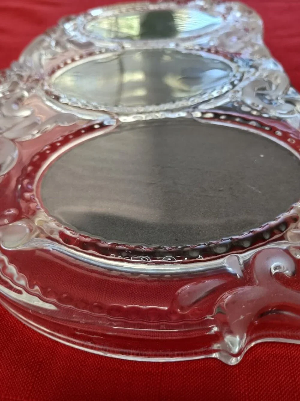Vintage Triple Oval Glass Picture Frame. Great for baby or wedding photos.